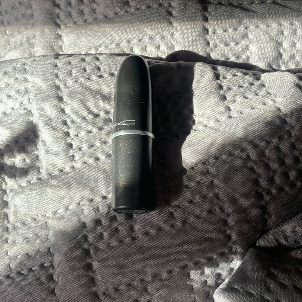 MAC Cremesheen Lipstick Dare You